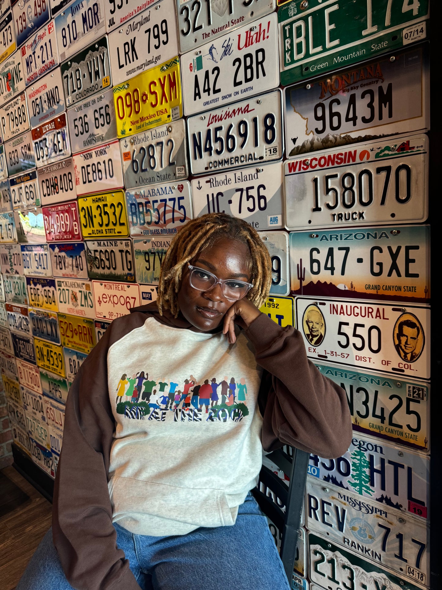 BROWN KANGAROO PEOPLE HOODIE